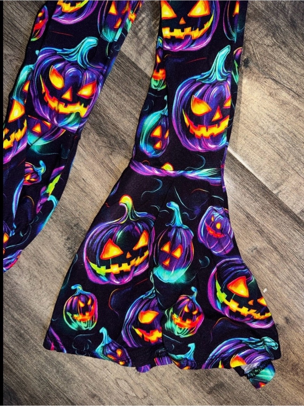 B&R Neon Rainbow Jack-o-Lantern Romper 3T Grail - Picture 8 of 8